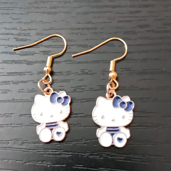 NEW Hello Kitty Enamel Drop Earrings - Picture 1 of 1